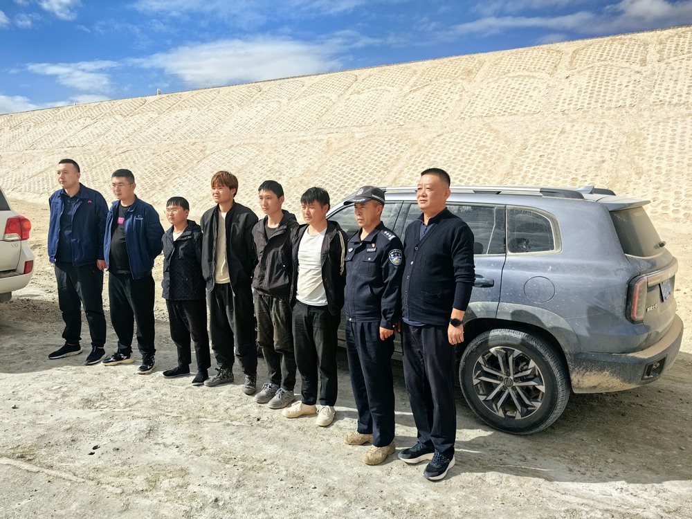 陜煤建設(shè)天工公司：與時(shí)間賽跑，6小時(shí)上演生死戈壁灘救援